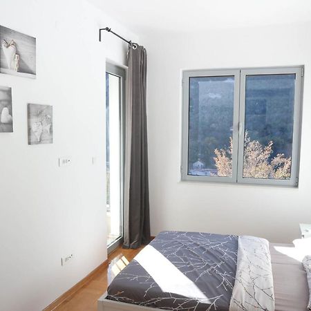 Lavender Bay Apartments D3 Or D5 I By Andreas Crivellaro Donji Morinj Εξωτερικό φωτογραφία