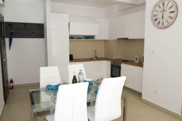 Lavender Bay Apartments D3 Or D5 I By Andreas Crivellaro Donji Morinj Εξωτερικό φωτογραφία