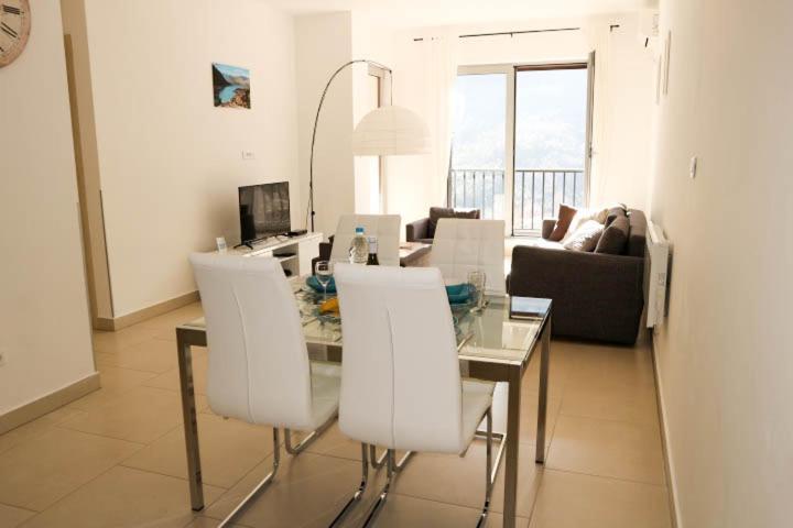Lavender Bay Apartments D3 Or D5 I By Andreas Crivellaro Donji Morinj Εξωτερικό φωτογραφία